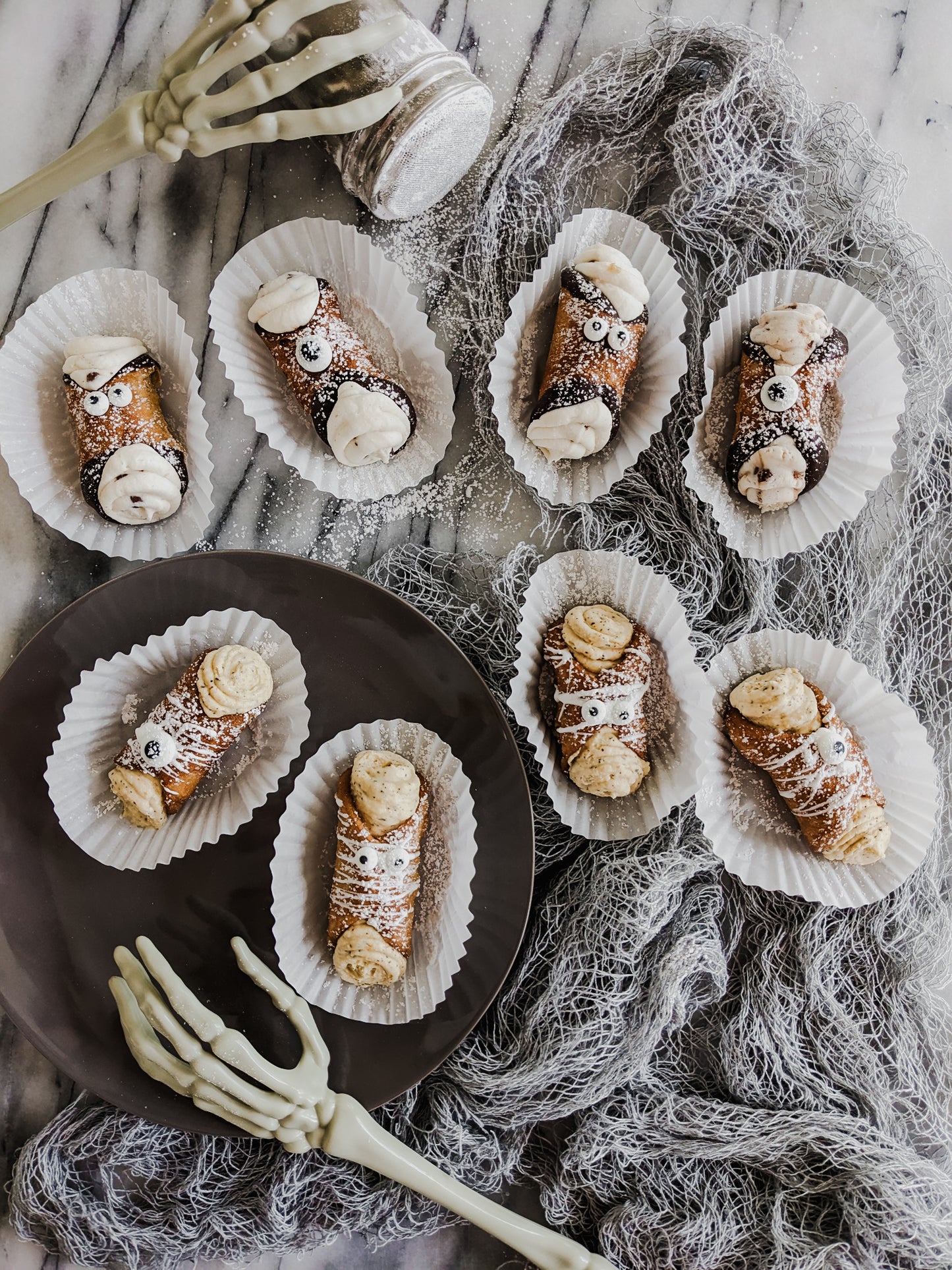 Spooktacular Mini Cannoli Set