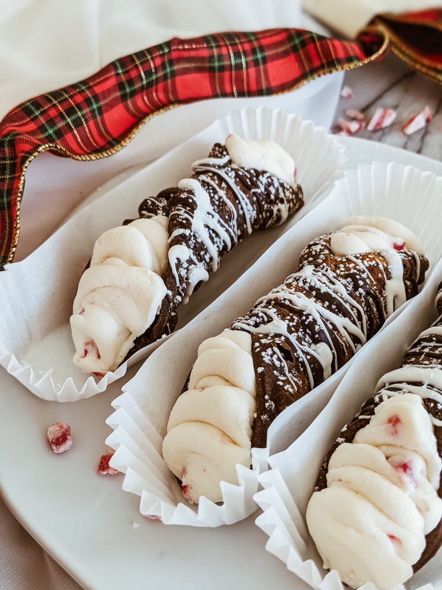 Peppermint Bark Cannoli