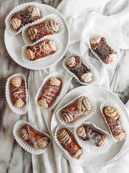 Customizable Mini Cannoli Dozen (Christmas)