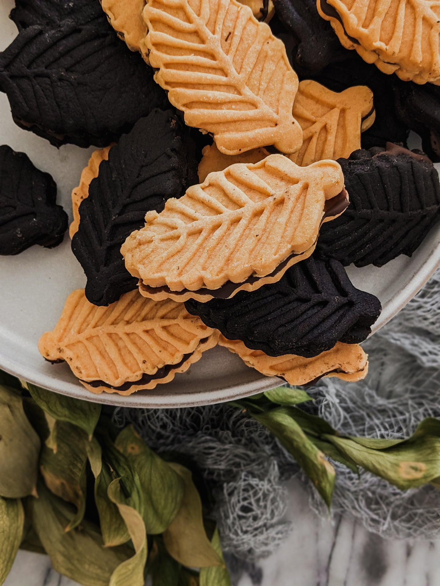Creepy Leafy Cookies