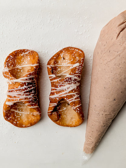 Cinnamon Honey Latte Cannoli