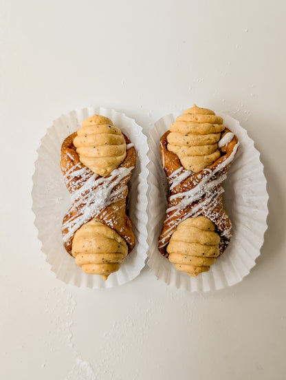 Pumpkin Chai Cannoli