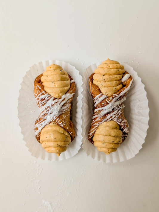 Pumpkin Chai Cannoli