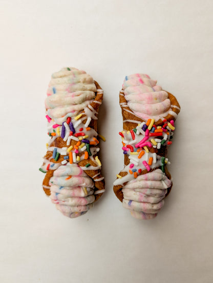 Birthday Cake Cannoli