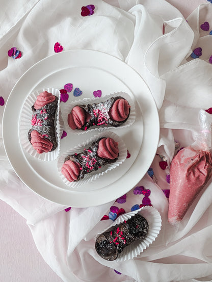 Red Velvet Cannoli