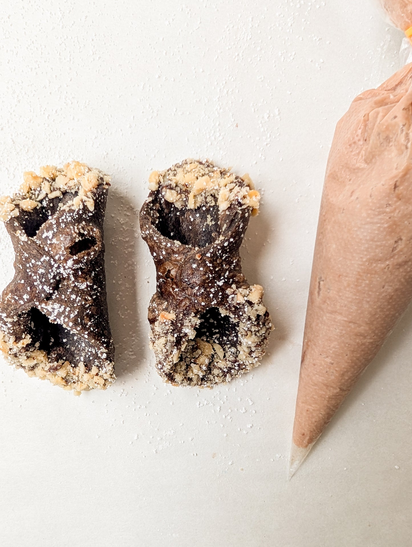 Nutella Cannoli